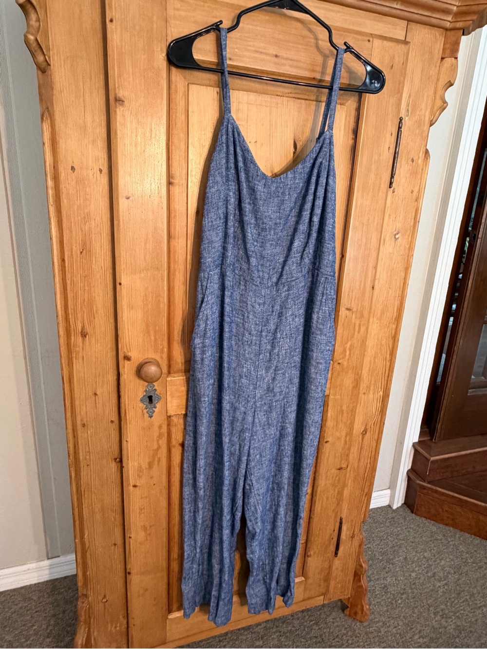 Old Navy Blue Chambray Sleeveless Jumpsuit NWT Sz Large